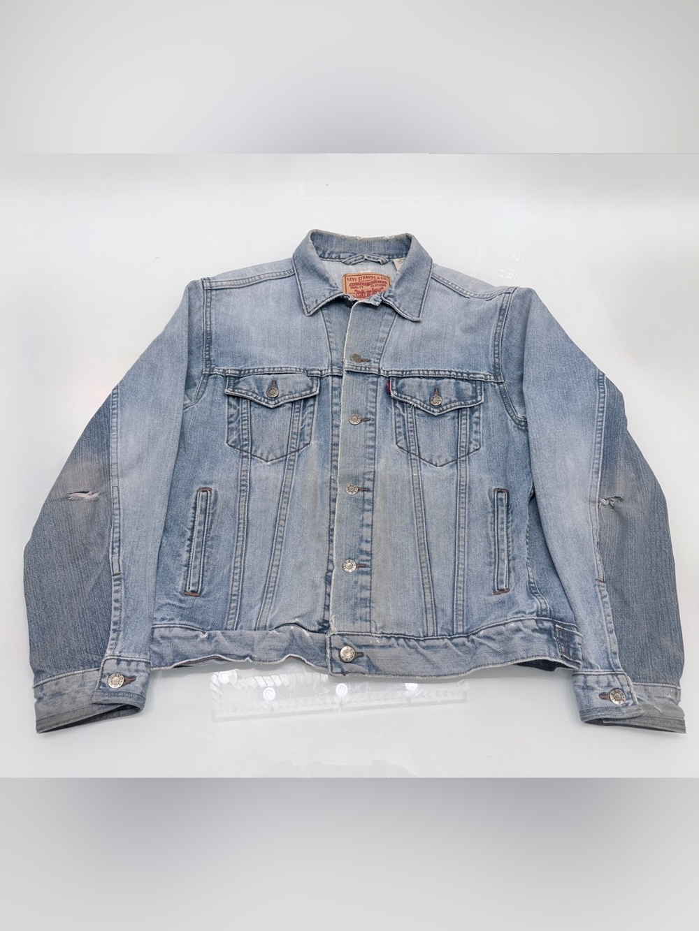 Levi's 70507 Distressed Denim Trucker Jacket Mens Medium M Y2K Light Dirty Wash